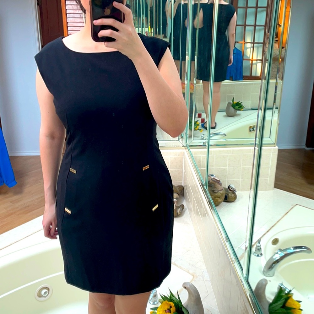 Calvin Klein black dress w pockets